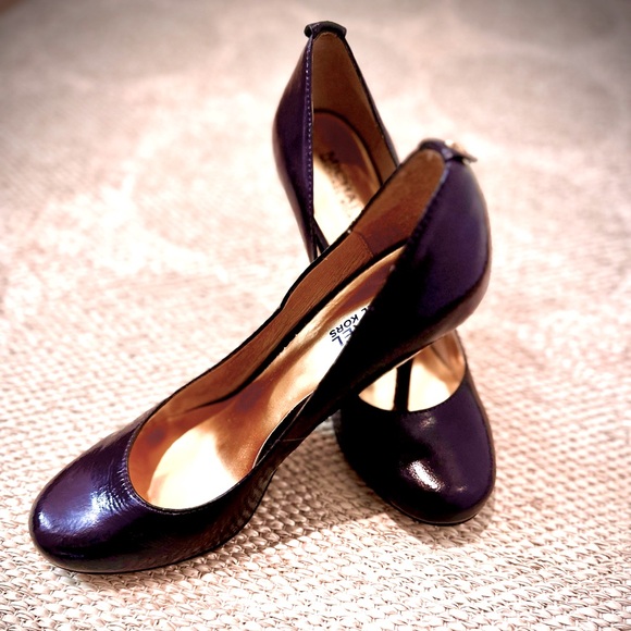 Cute and flirty round toe heel - Picture 1 of 3